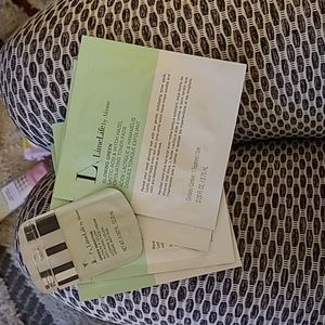 Face cream and toner pads